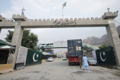 The Blocking of the Torkham Crossing Border Due to the Conflict Between the Border Guards of the Two Countries