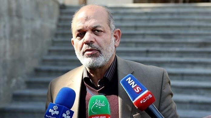 Iran's Interior Minister Announces the Expulsion of Nearly 400,000 Undocumented Asylum Seekers