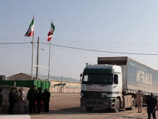 Iranian Border Guards Detain Three Afghanistani Citizens on Charges of Drug Trafficking