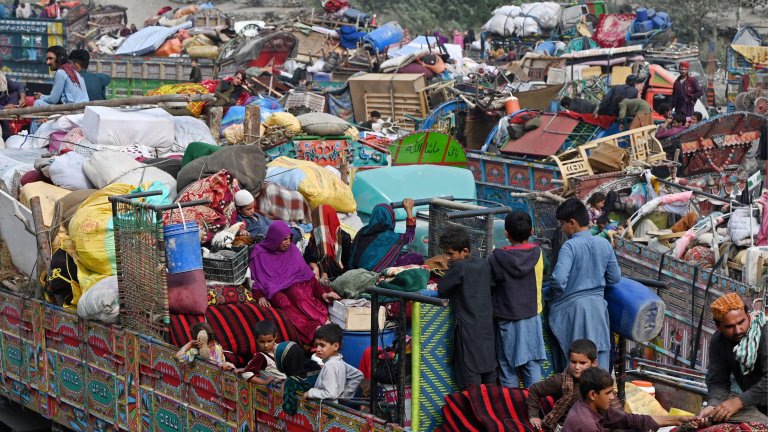 The Taliban Group Urges People to Assist the Asylum Seekers Expelled from Pakistan