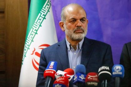 Iran's Interior Minister: We Expel Undocumented Afghanistani Asylum Seekers