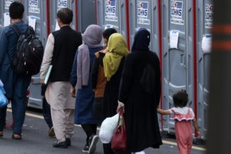 Pakistan: Afghanistani refugees waiting to be relocated to the US will not be expelled