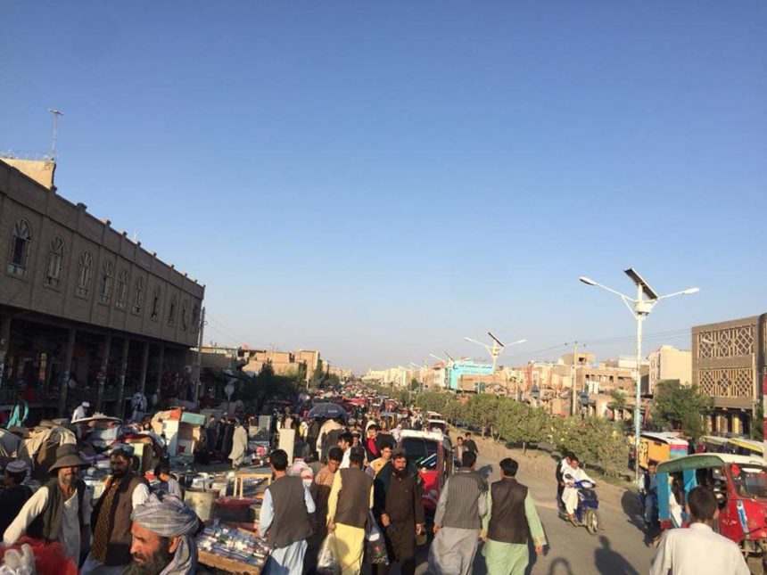 Unemployment and Economic Challenges Force Herat Residents to Sell Household Items