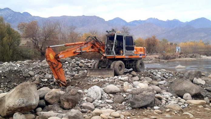 The commencement of the construction of a bridge at the personal expense of the people in Laghman