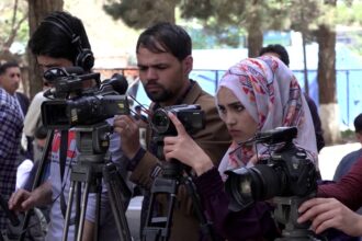 Journalists' Center Issues Alert on Taliban's Complete Ban on Women Working in Media