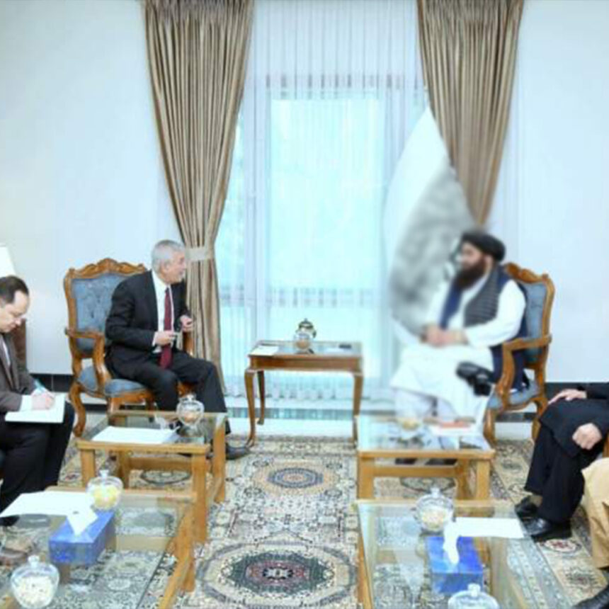 Muttaqi Urges Uzbekistan's Ambassador to Expedite Visa Issuance for Afghanistan Traders